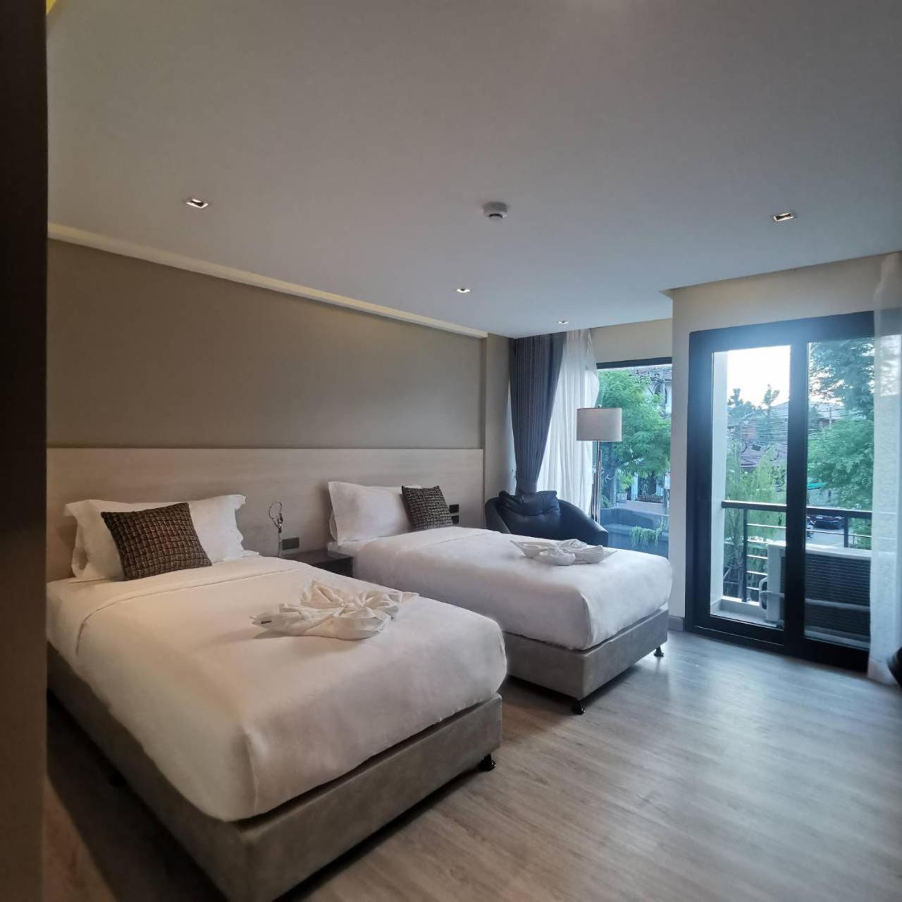 The 9 Residence Hotel Bangkok Exterior photo