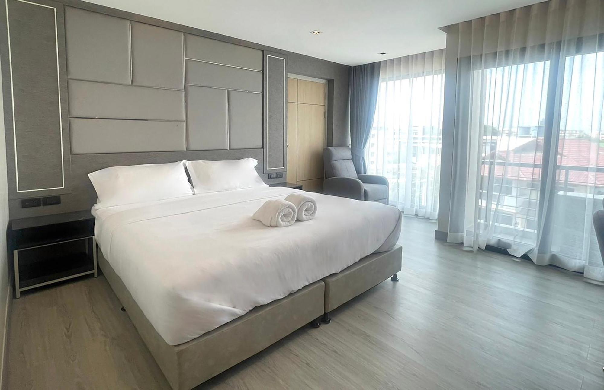 The 9 Residence Hotel Bangkok Exterior photo