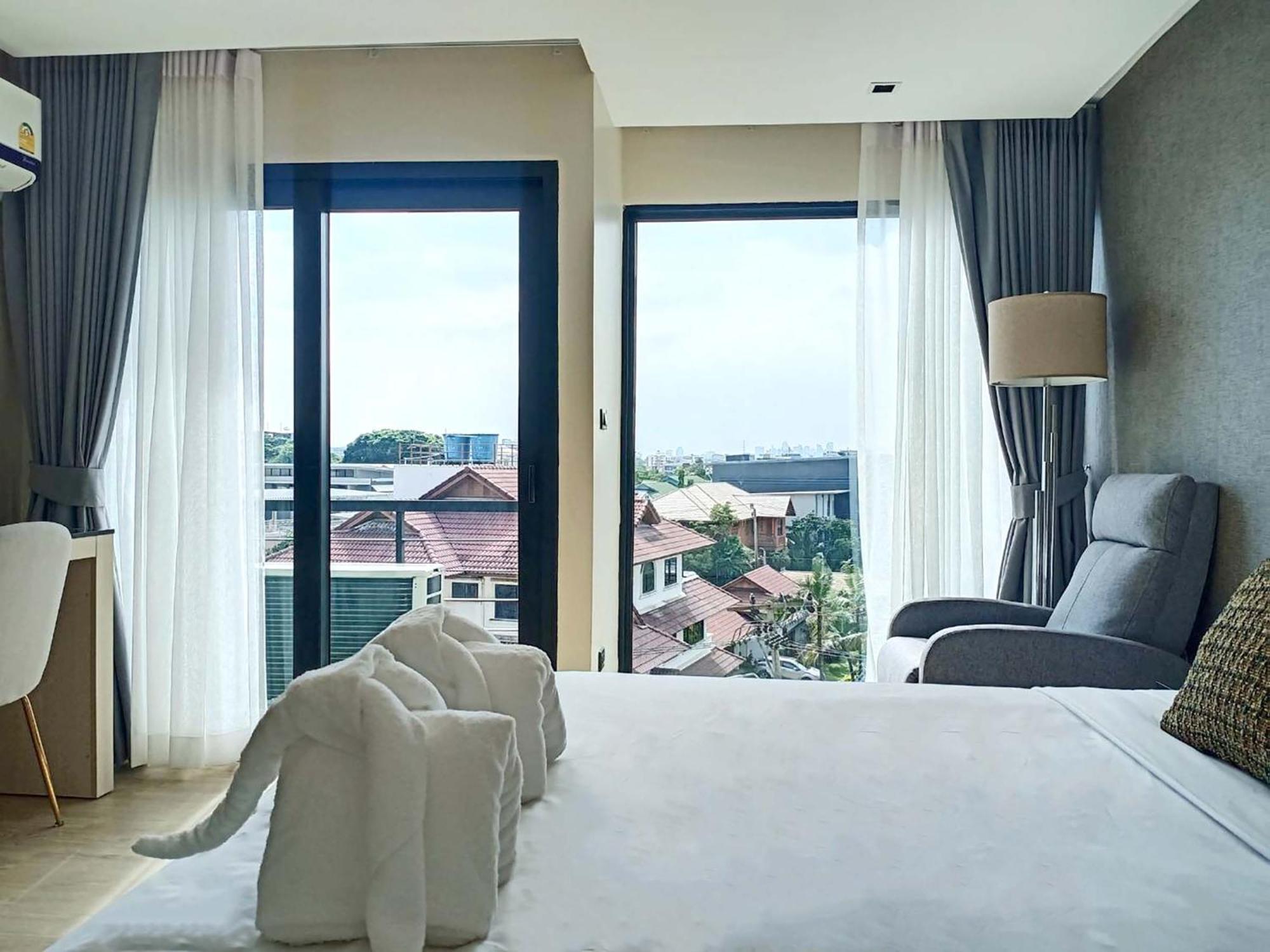 The 9 Residence Hotel Bangkok Exterior photo